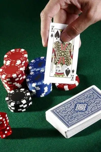 858 bet